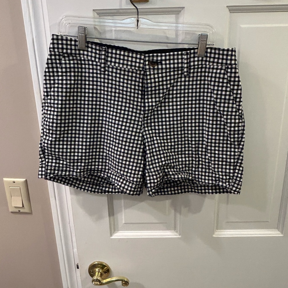 Old Navy black/white gingham shorts size 10